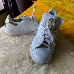 White leather Addidas Sneakers
